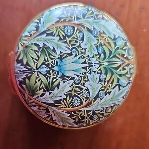 Large Size William Morris Halcyon Days Numbered Box
